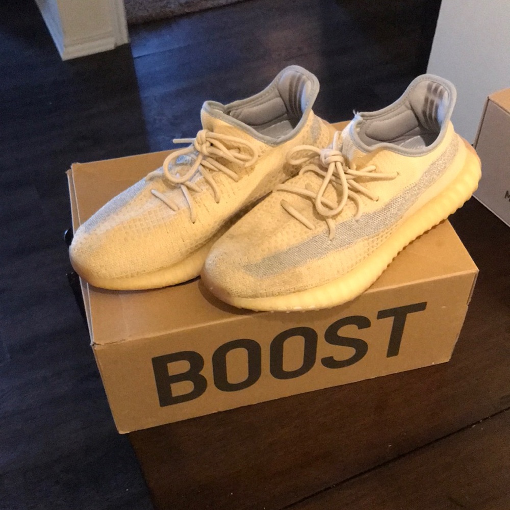 YEEZY 350 Linen V2